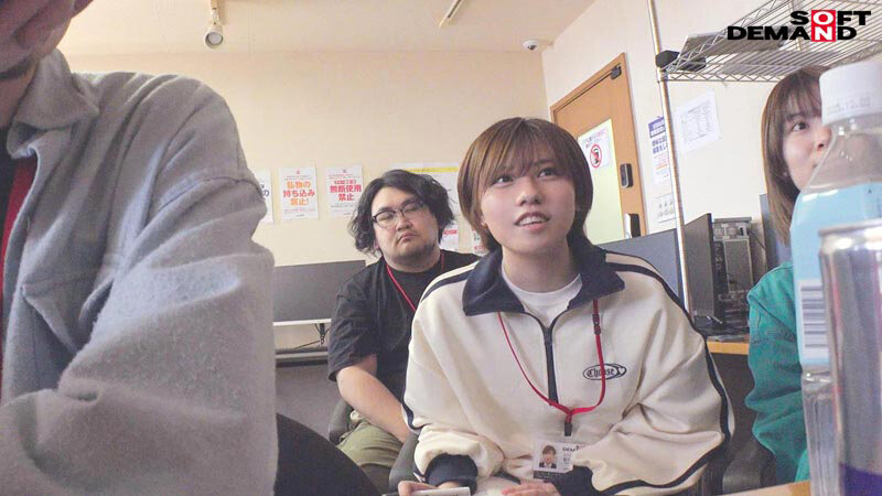 シャレっ気0 機材車が似合うAD新田が、激ピス、おもちゃ責め、デカチン、大量顔射などをした記録。 みんなの弟、制作部中途1年目 新田好実│新田好実│4時間以上作品│1sdjs00274