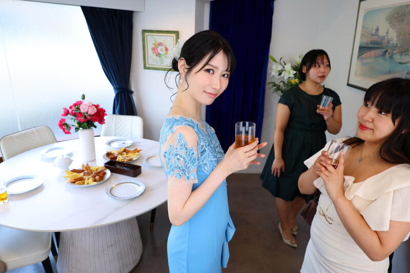 【VR】【8K】同窓会で再会した元カノと離れた数年を確かめ合う……情熱的にカラダを重ねるワンナイトSEX りお││ハイクオリティVR│urvrsp00532